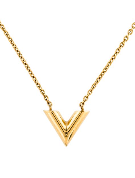 lv essential v necklace.